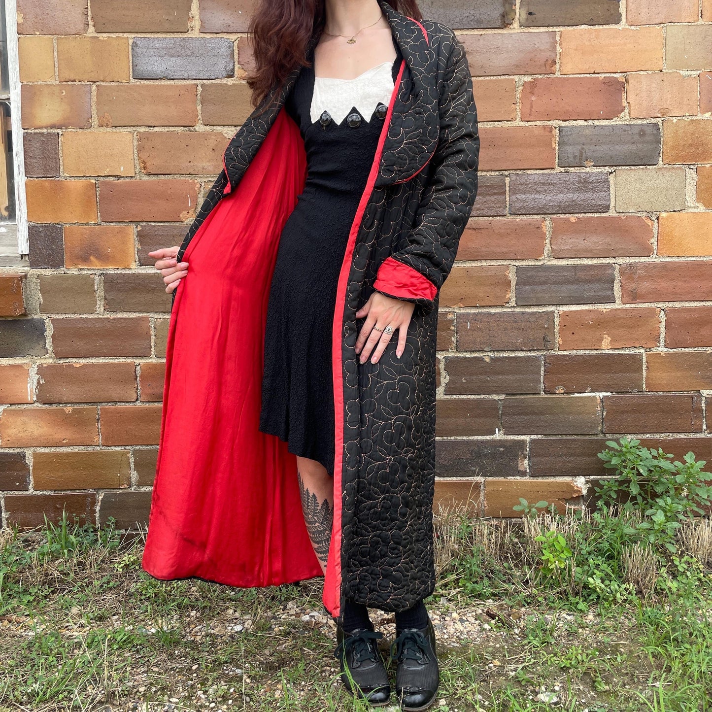vtg 1940s RED & BLACK ROBE jacket // textured shawl collar red lined gothic house dressing gown embroidered stitched long smoking jacket