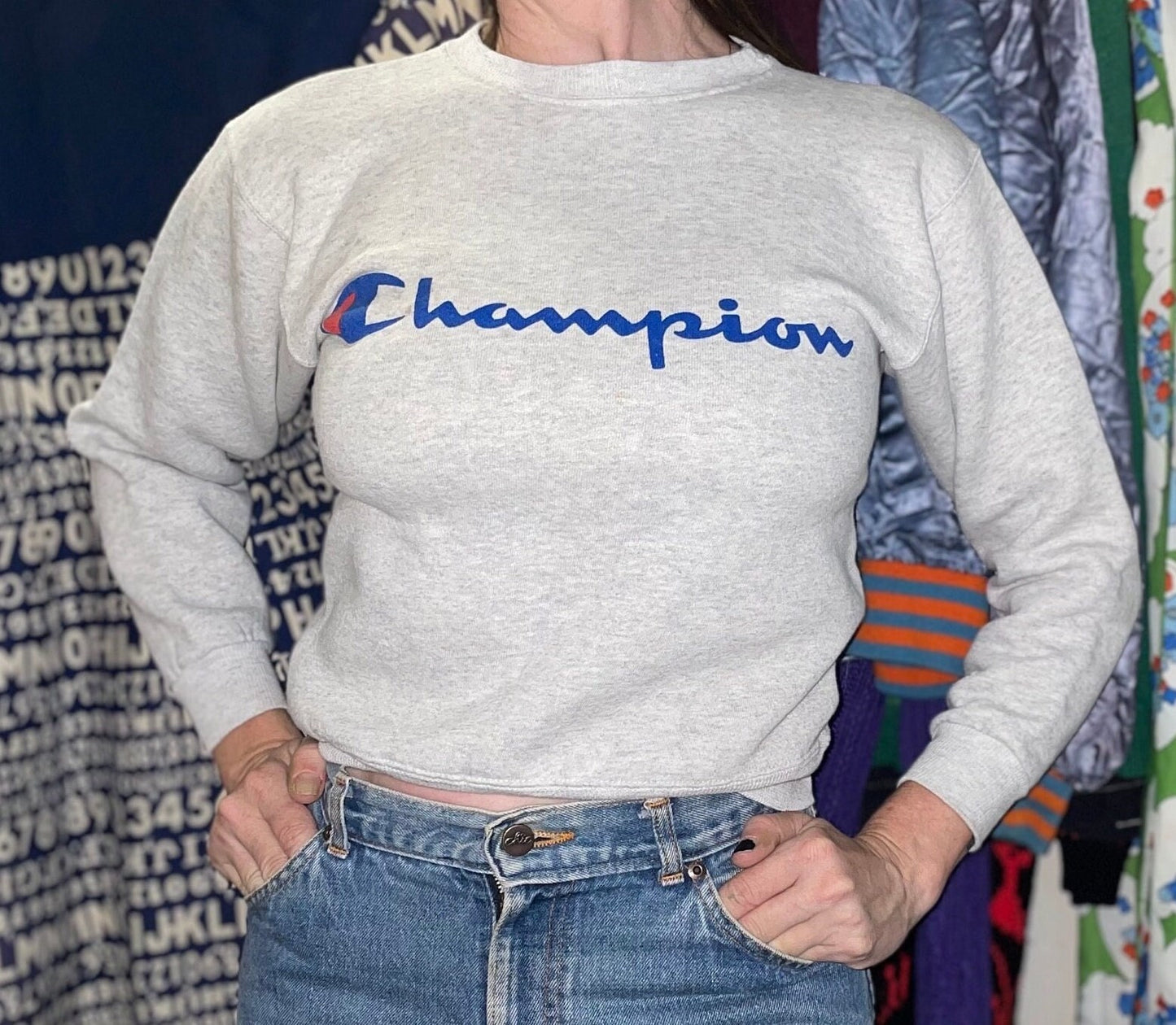 vtg 90s CHAMPION SWEATSHIIRT // fitted youth large USA Cropped shirt cursive spell out sporty white clean preppy name brand classic style
