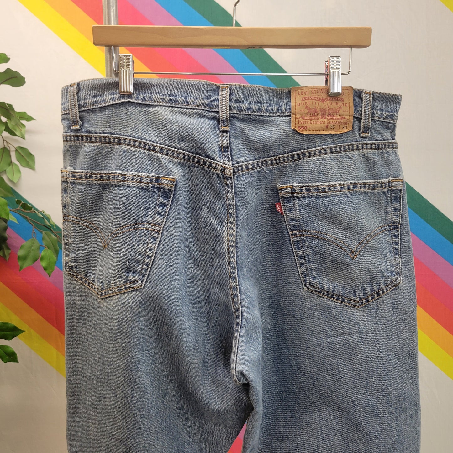 vtg 90s LEVIS BAGGY 550 JEANS 36 x 30  // vintage light wash relaxed fit levi strauss denim red tag usa mid high rise jeans unisex paper tag