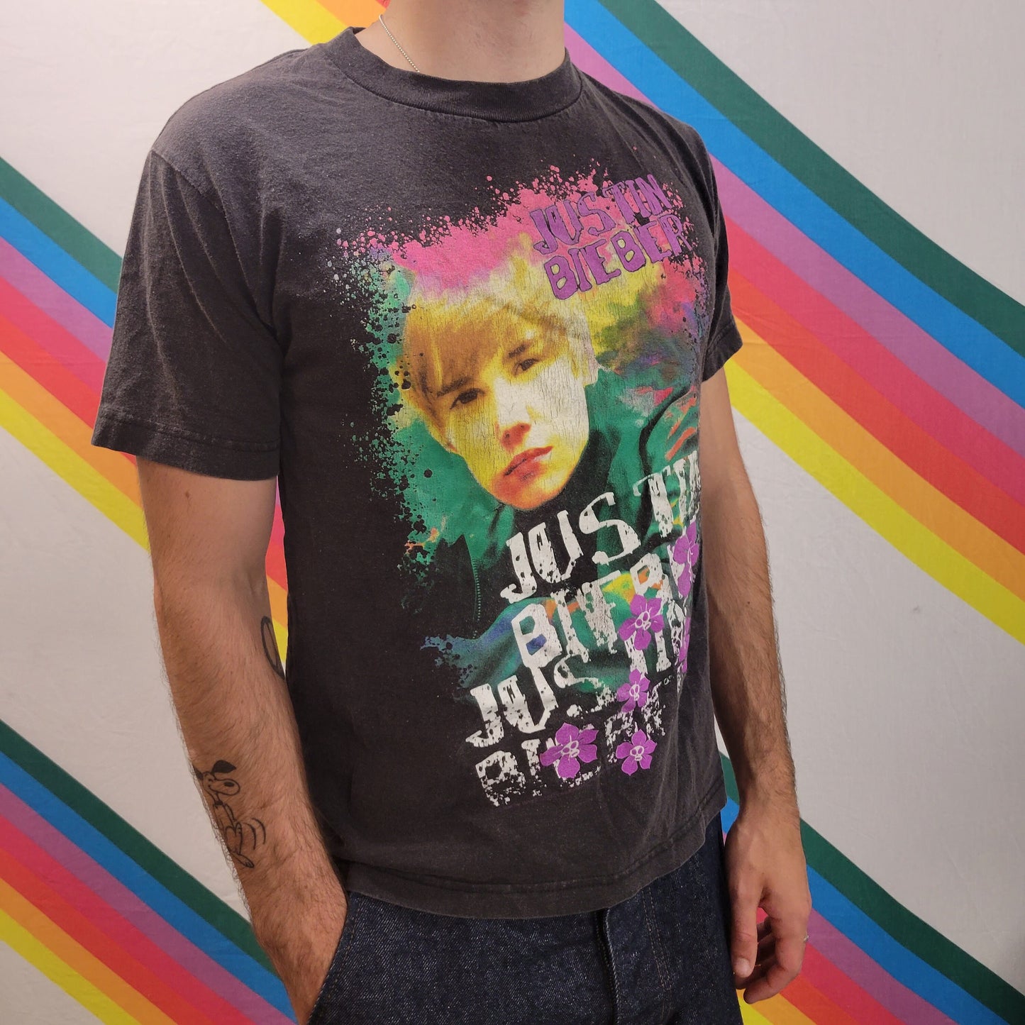 vtg y2k JUSTIN BIEBER tshirt // vintage 2010 jb my world tour shirt belieber gift cute band tee pop music black small popstar merch og style