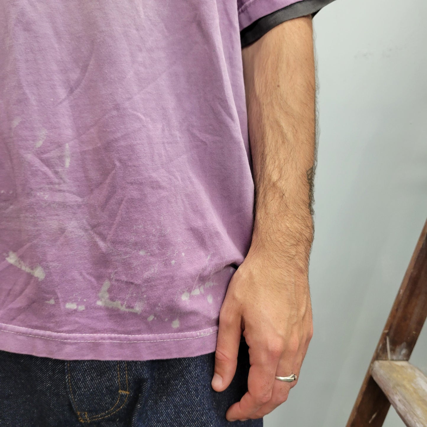 vtg 90s DISTRESSED OVERSIZED TSHIRT // true vintage basics two tone layered ringer lavender grey paint splatter large baggy  skater design