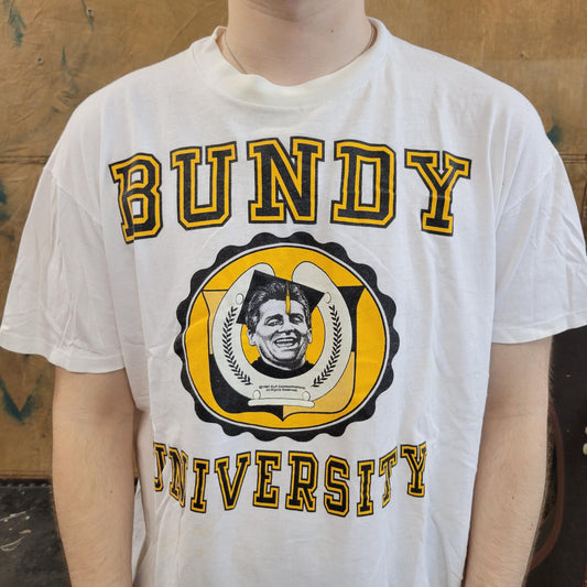 vtg 90s BUNDY UNIVERSITY TSHIRT // vintage ted married with children cosby kelly all sitcom promo merch 80s tv television show jon belushi