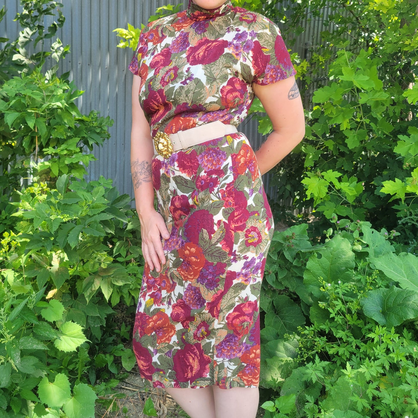 vtg 90s FLORAL RAYON DRESS // pomegranate ivy green fall colors mid length wiggle fit back thigh slit mock neck red roses print day dress