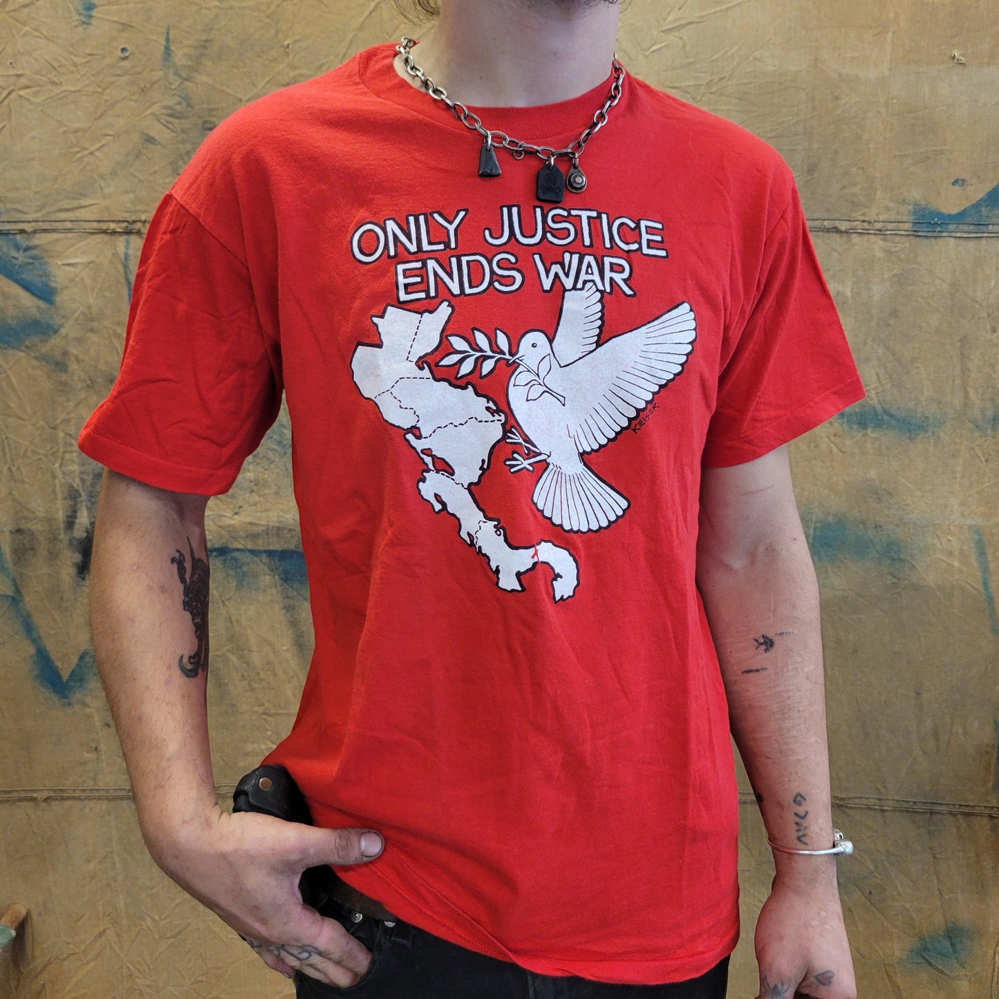 vtg 80s only JUSTICE ENDS WAR tshirt // vintage peace anti protest dove government red hippie calm military underground movement pro love
