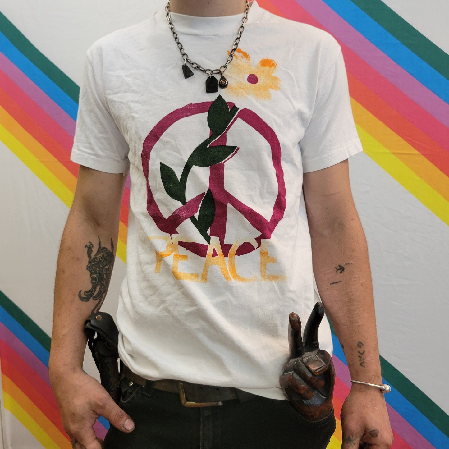vtg 80s PEACE TSHIRT // vintage single stitch hanes beefy 70s homemade stencil art profect college school protest hippie love anti war tee
