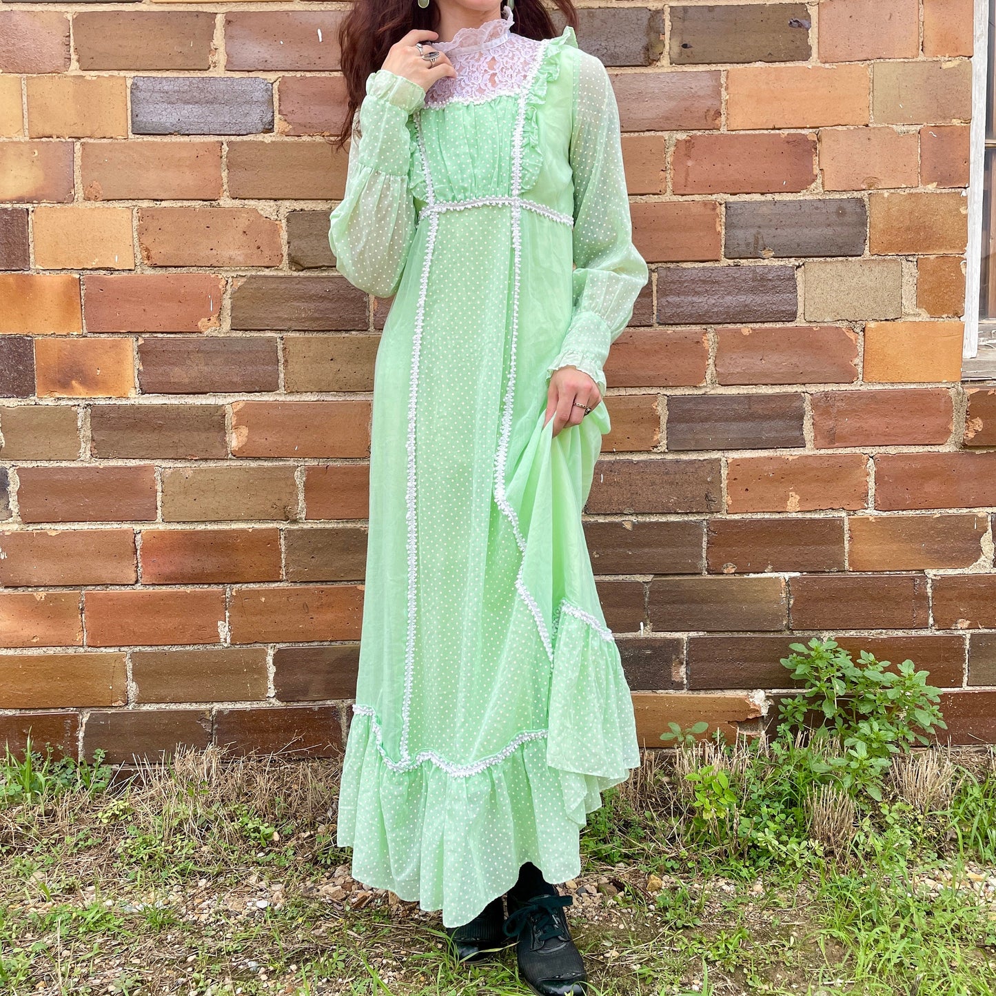 vtg 70s MINT GREEN MAXI // lace collar pastel flowy prairie hippie boho ruffle bib petite full length ethereal cottage style sheer sleeve