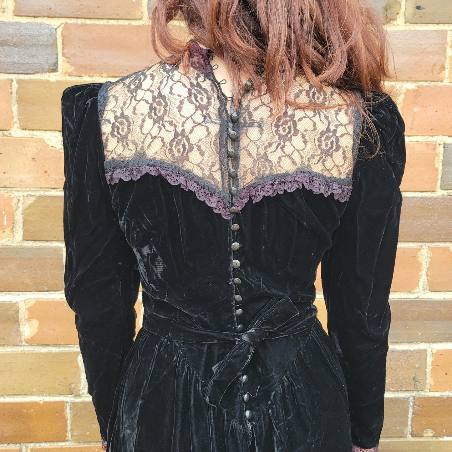 vtg 80s BLACK VELVET LACE Dress // low cut gunne sax style prom dance formal gown wednesday addams gothic halloween vibes costume party sexy