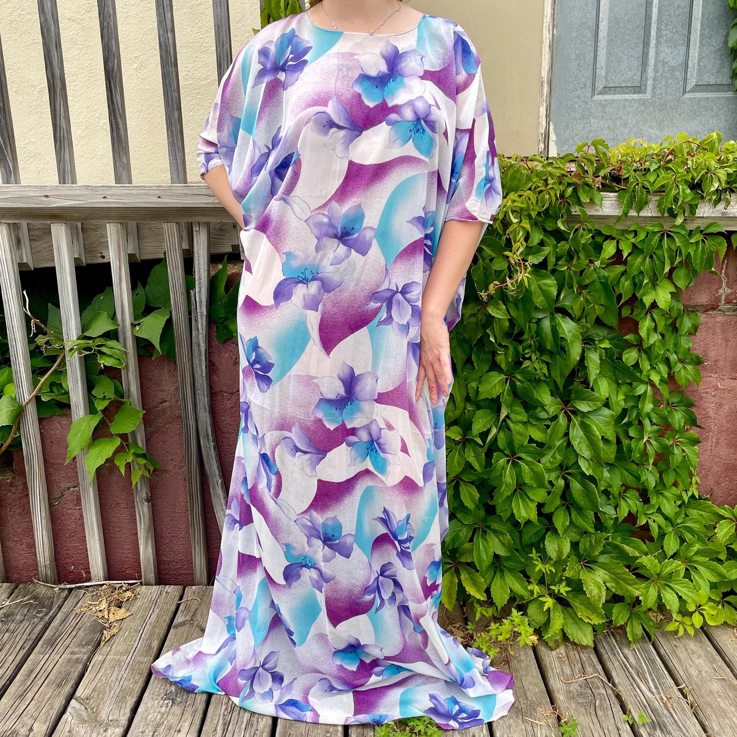 vtg 70s PSYCHEDELIC ABSTRACT MAXI // sheer flowy full length angel sleeve beach cover up pastel floral bat wing hostess pasty night gown
