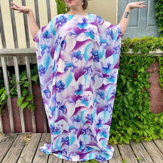 vtg 70s PSYCHEDELIC ABSTRACT MAXI // sheer flowy full length angel sleeve beach cover up pastel floral bat wing hostess pasty night gown