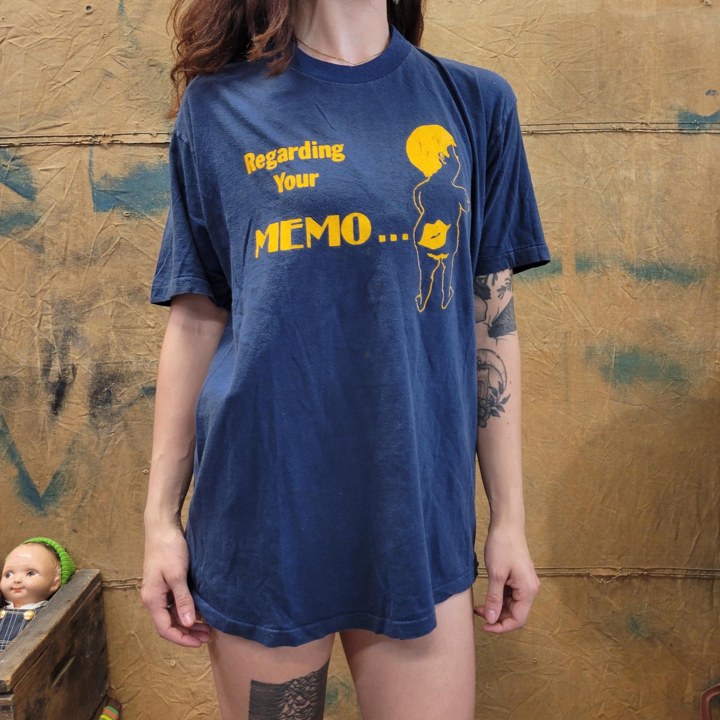 vtg 80s REGARDING YOUR MEMO funny tshirt // vintage kiss my boss worker union attitude jerk sassy rude anti co-worker employee mean tee