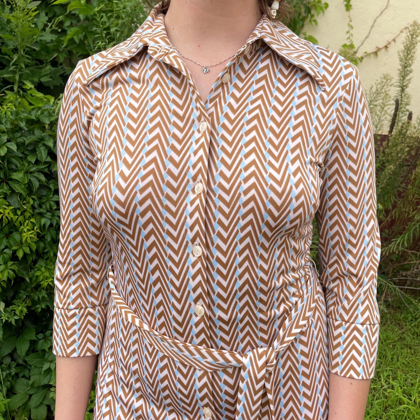 vtg 70s CHEVRON WRAP DRESS // retro pointy collar zig zag neutral colors pastel belted mid length mod patterned disco secretary party autumn