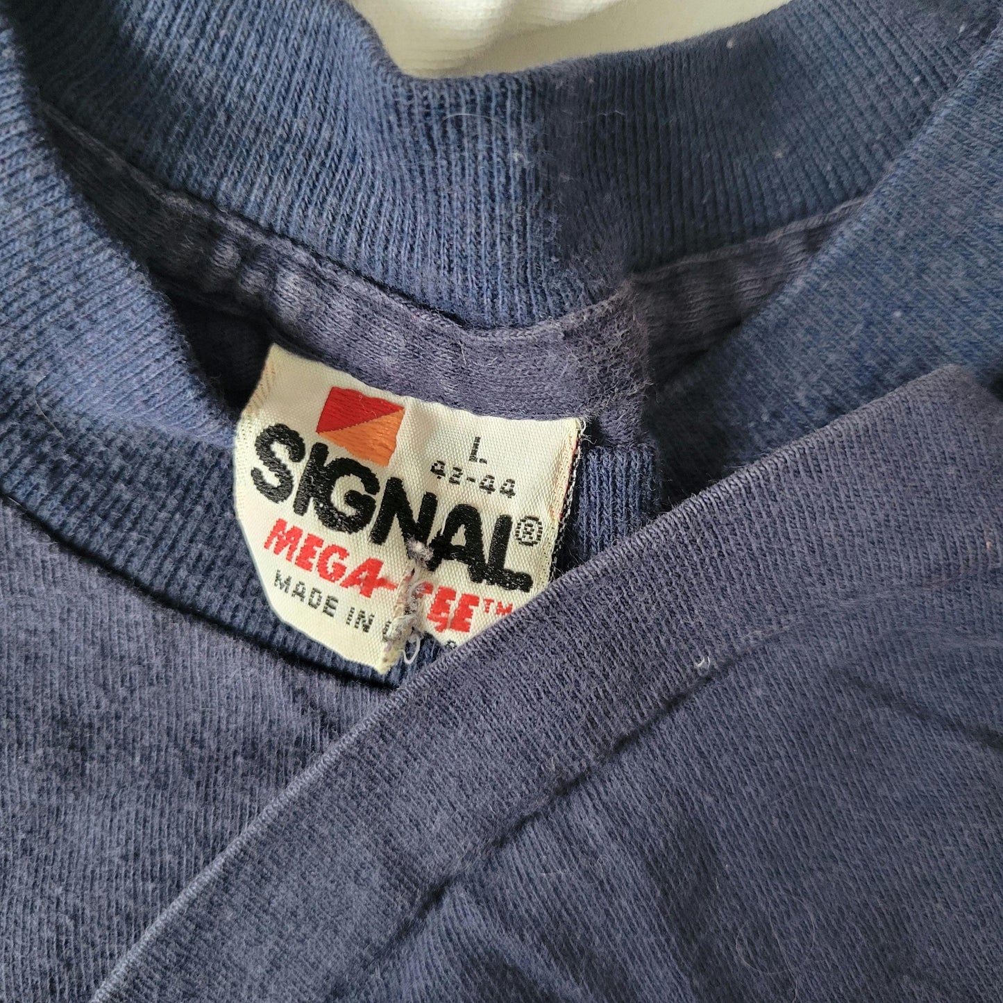 vtg 80s REGARDING YOUR MEMO funny tshirt // vintage kiss my boss worker union attitude jerk sassy rude anti co-worker employee mean tee