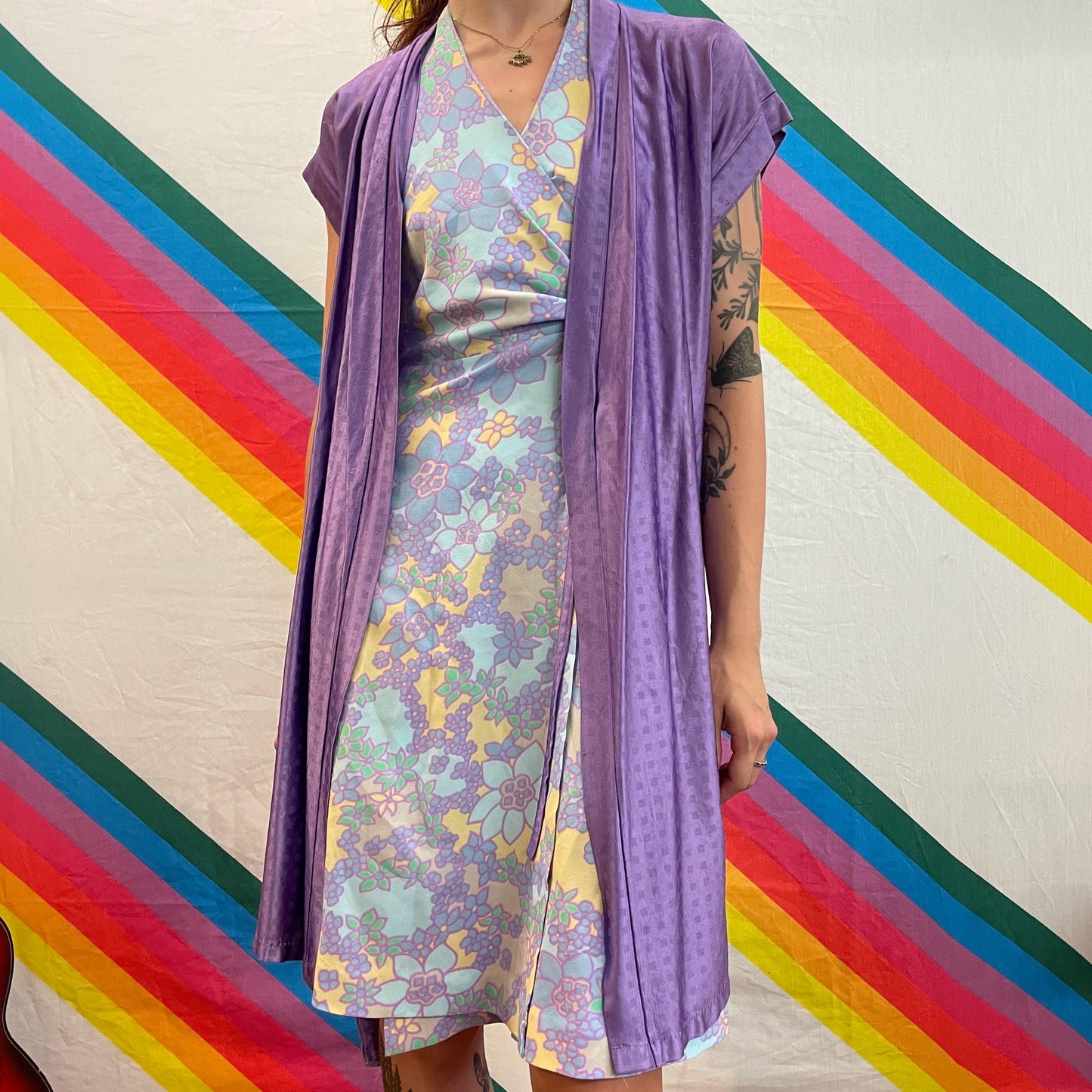 vtg 70s JULIE GIRL ROBE Dress // cute checkered silky flowy belted mini wrap dress house robe w/pockets lightweight satin slinky slip dress