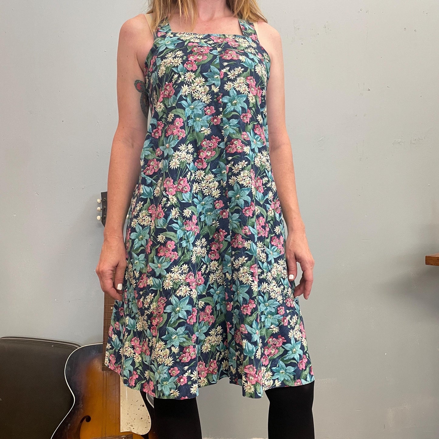 vtg 70s FLORAL TANK DRESS // criss cross pinafore a line tent dress bouquet fall autumn layers school outfit preppy sweater cover up smock