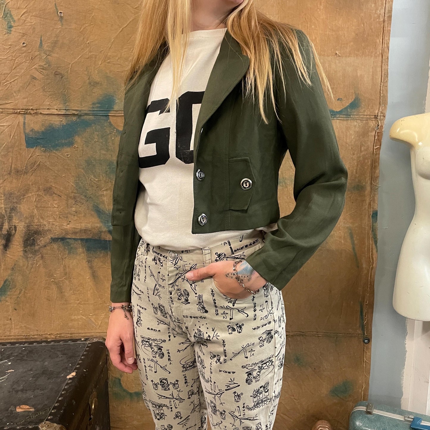 vtg 90s JAPANESE PATTERN JEANS // chico's all over print high waisted tapered jeans beige denim black symbols grunge unique patterned pants