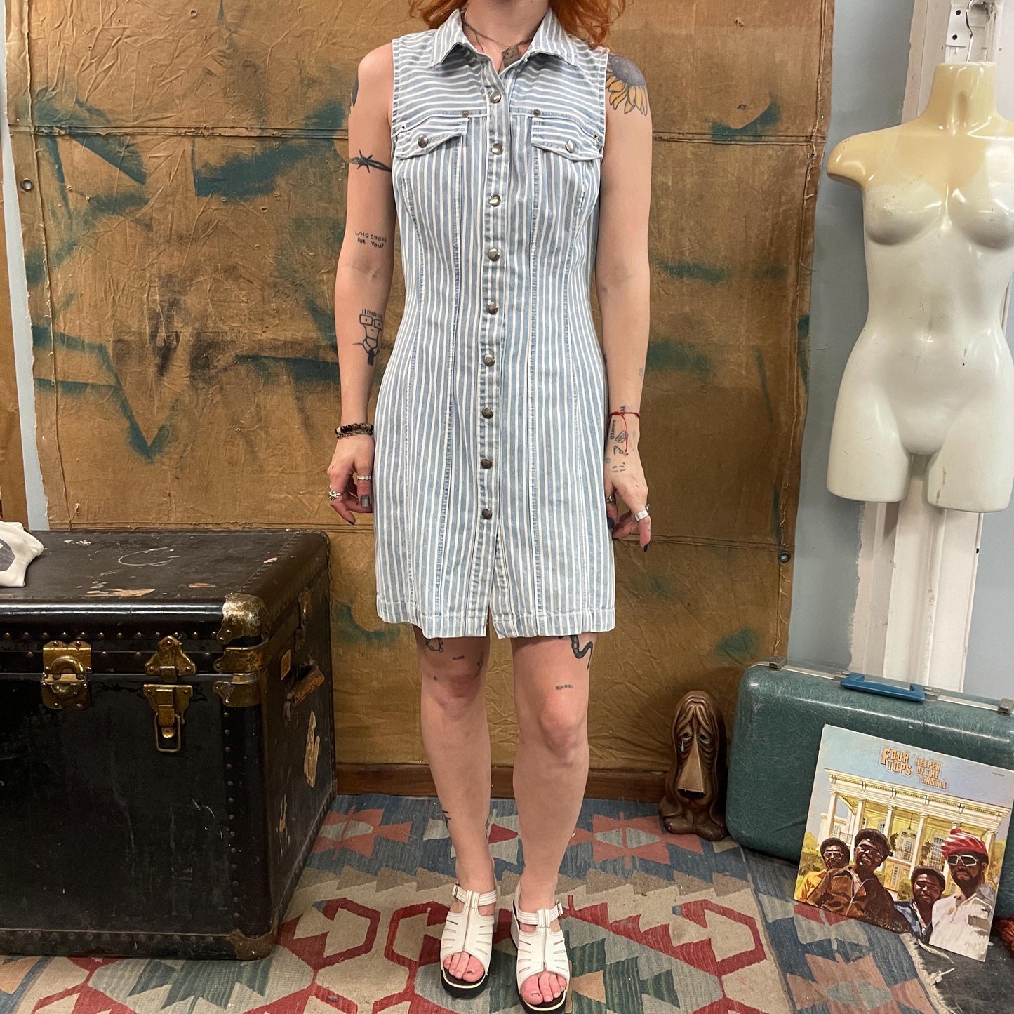 vtg 90s PINSTRIPED BLUE DENIM Dress // vintage button up jean dress pointy collar sleeveless mini dress autumn fall school casual minimalist