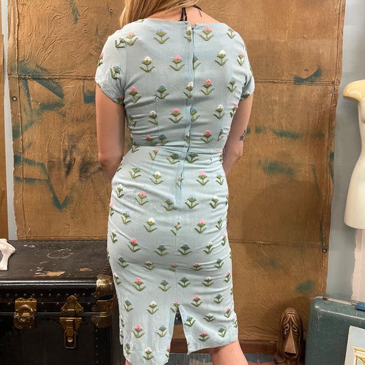 vtg 50s FLORAL LINEN DRESS // pastel embroidered pastel blue robins egg pencil wiggle dress mad men fairy flowers patterned petite preppy