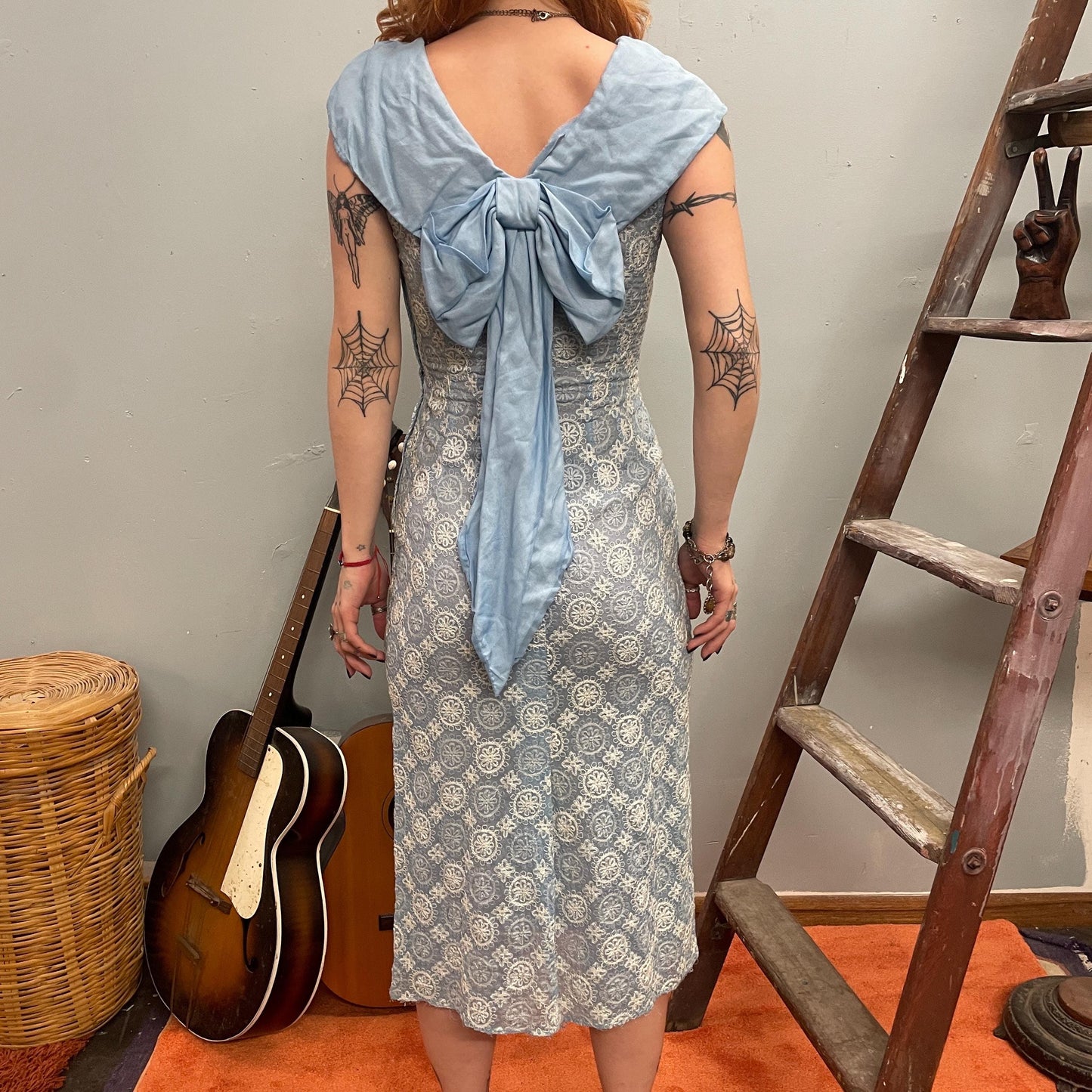 vtg 60s BOW TIE SHAWL // vintage chiffon bow net lace embroidered full length fancy evening gown floral ethereal blue flowy photo shoot gown