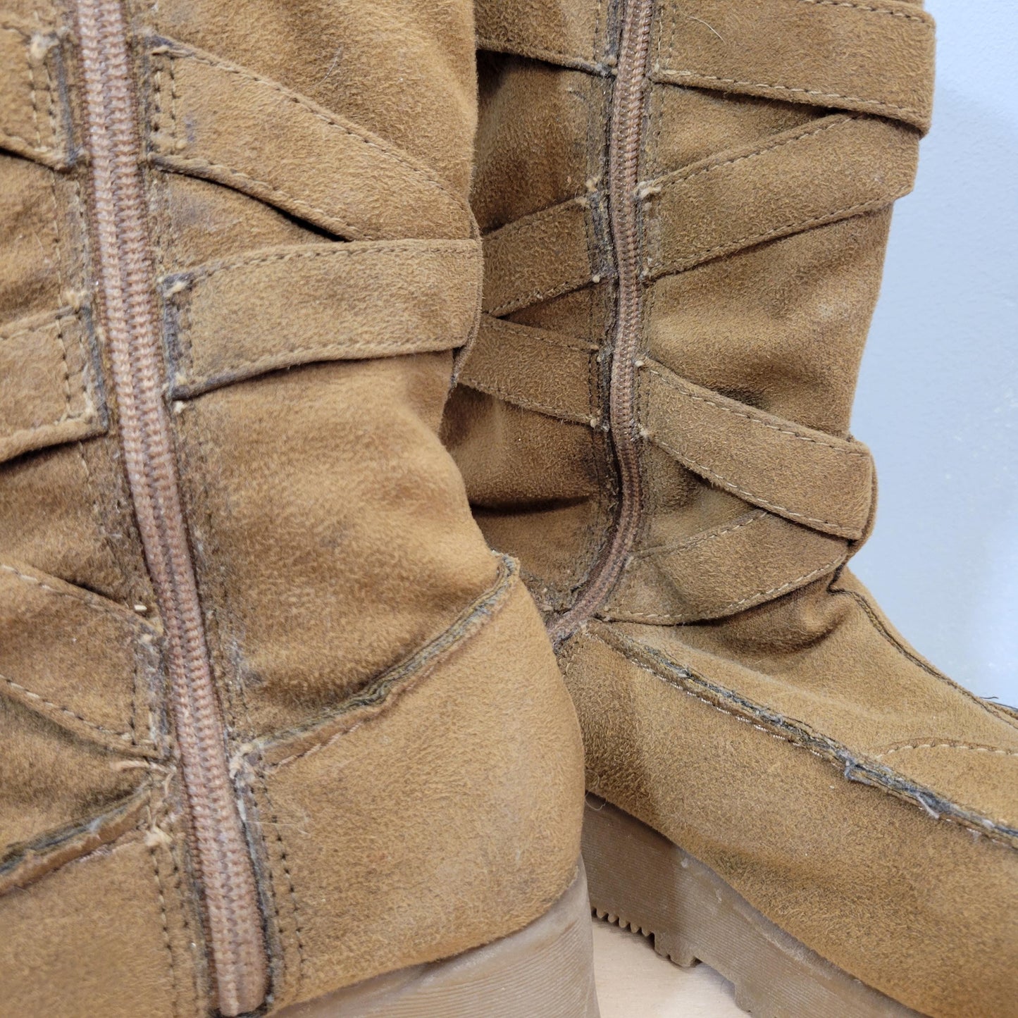 vtg 90s NO BOUNDARIES SUEDE Boots // vintage fur trimmed lace up platform moccasin chunky retro gladiator stacked autumn winter fashion