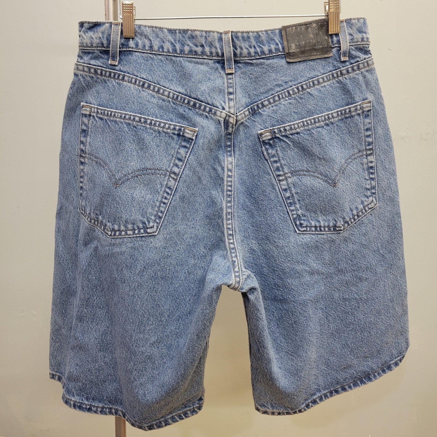 vtg 90s LEVI SILVERTAB DENIM shorts // vintage w34 baggy fit light medium wash jorts retro grunge streetwear casual school autumn denim jean