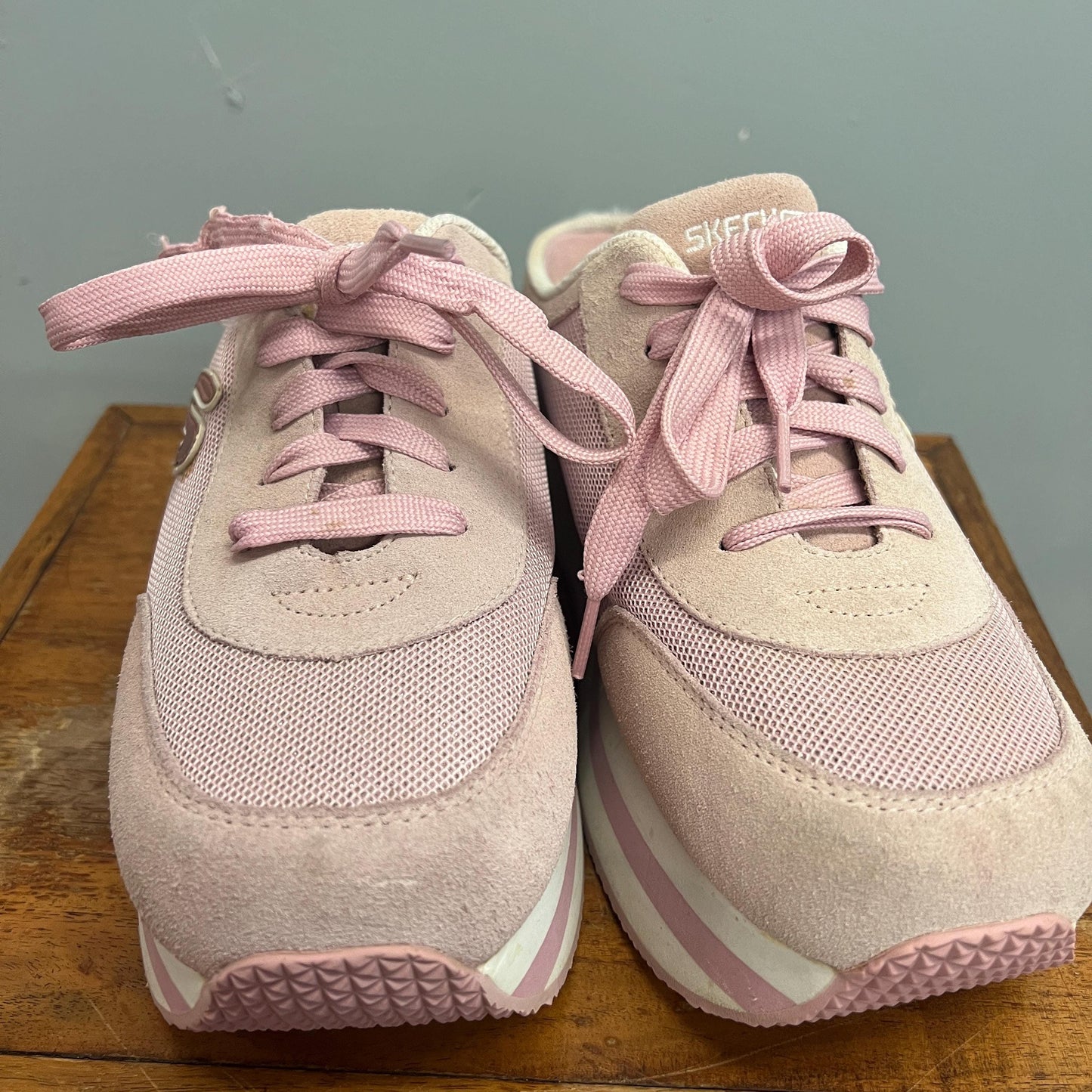 vtg y2k SKECHERS SPARKLE PLATFORMS // vintage womens pastel pink platform sneakers slip on stacked retro 90s delias style striped wedges