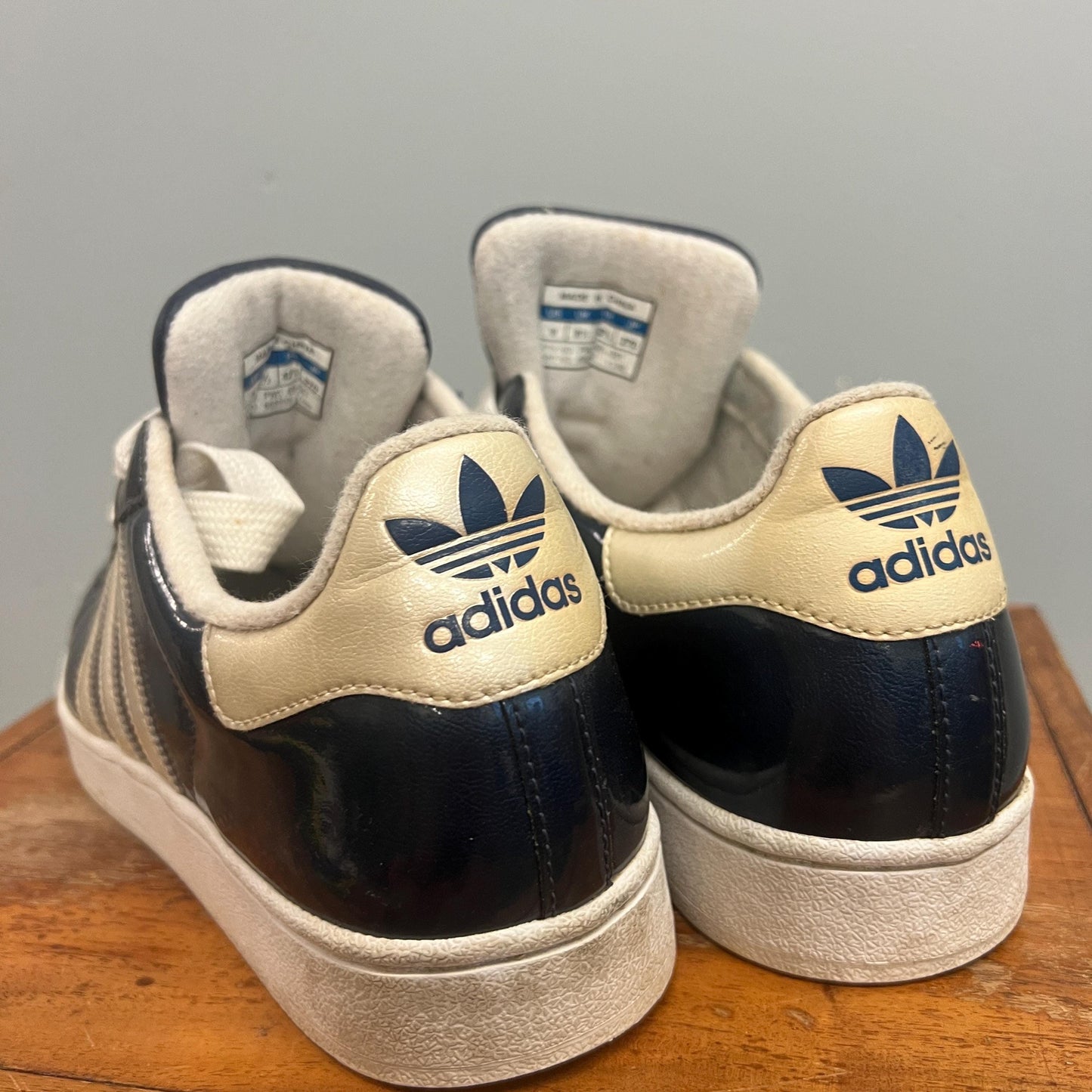 vtg 90s ADIDAS SUPERSTAR SNEAKERS // vintage shiny reflective glitter athletic shoes tennis shoes run dmc hip hop y2k style punk grunge cute