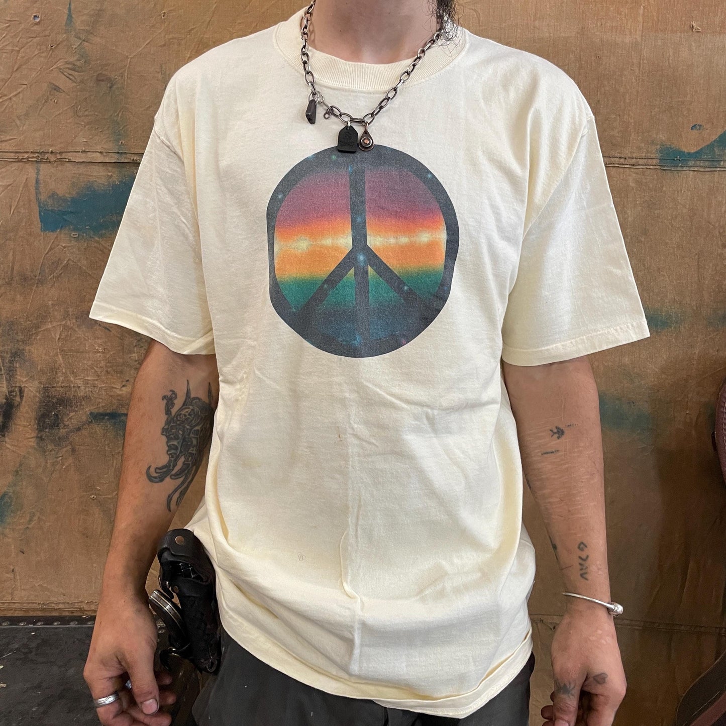 vtg 70s PEACE SIGN AIRBRUSH tshirt // vintage hippie festival paint bruah art shite basic tee fashion style hotrod beach sunset sun artist