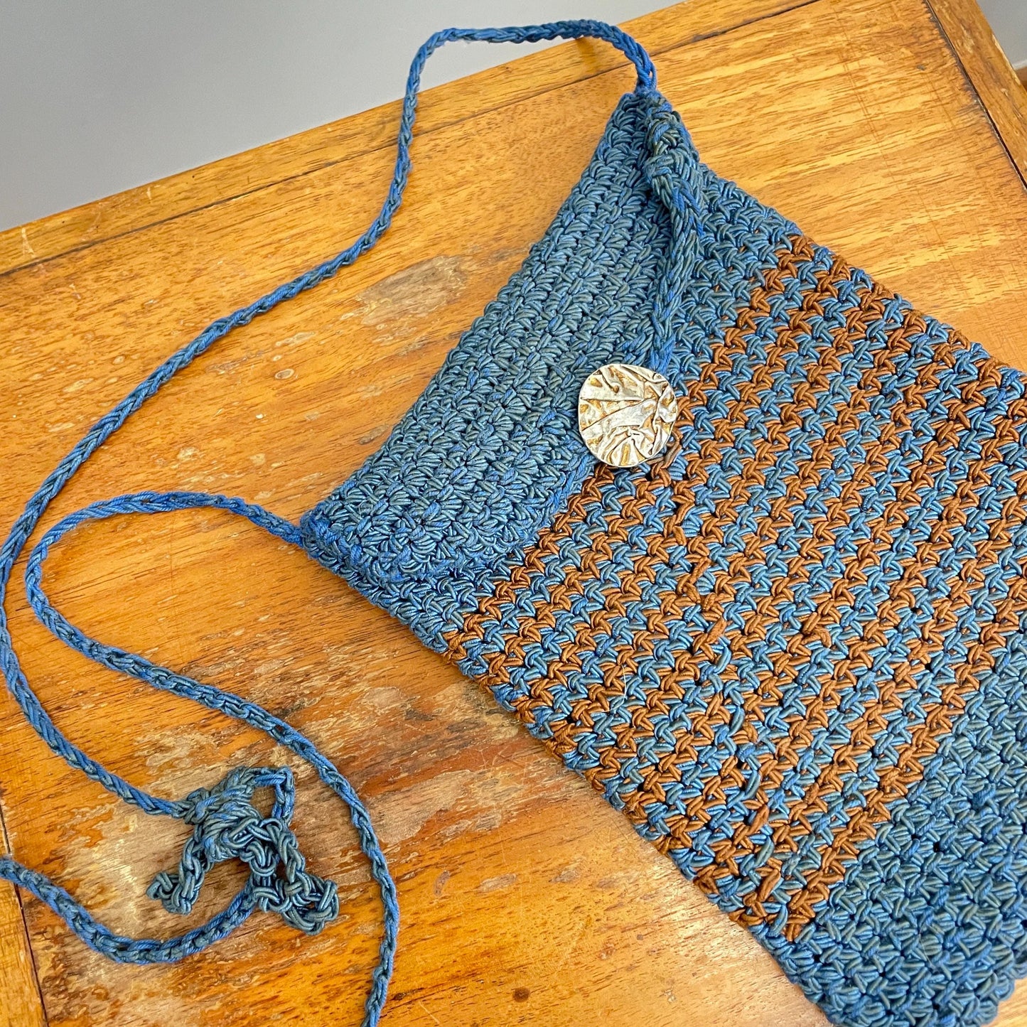 vtg 1930s CROSSBODY BAG // vintage antique crochet tight stitch pouch day purse blue orange chevron hand knit art deco 1920s flapper style