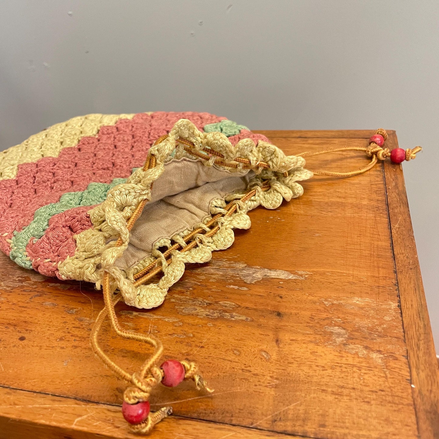 vtg 1940s KNIT POUCH // vintage pastel striped tight thick crochet lined hand bag cute mauve yellow dainty girly cinchy purse 30s accessory