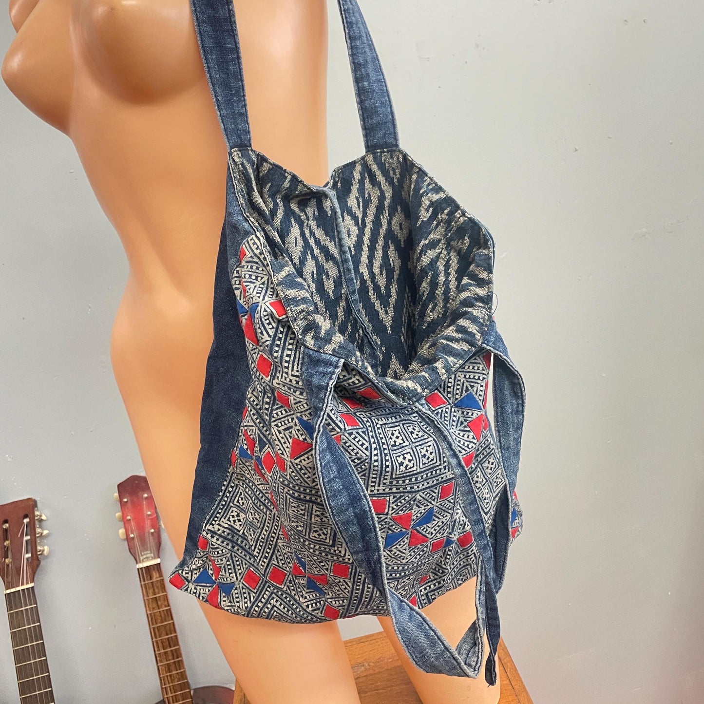 vtg 70s GEOMETRIC PATTERN TOTE // vintage patchwork quilt craft soft slouchy denim hippie bandana americana purse red blue geometric print