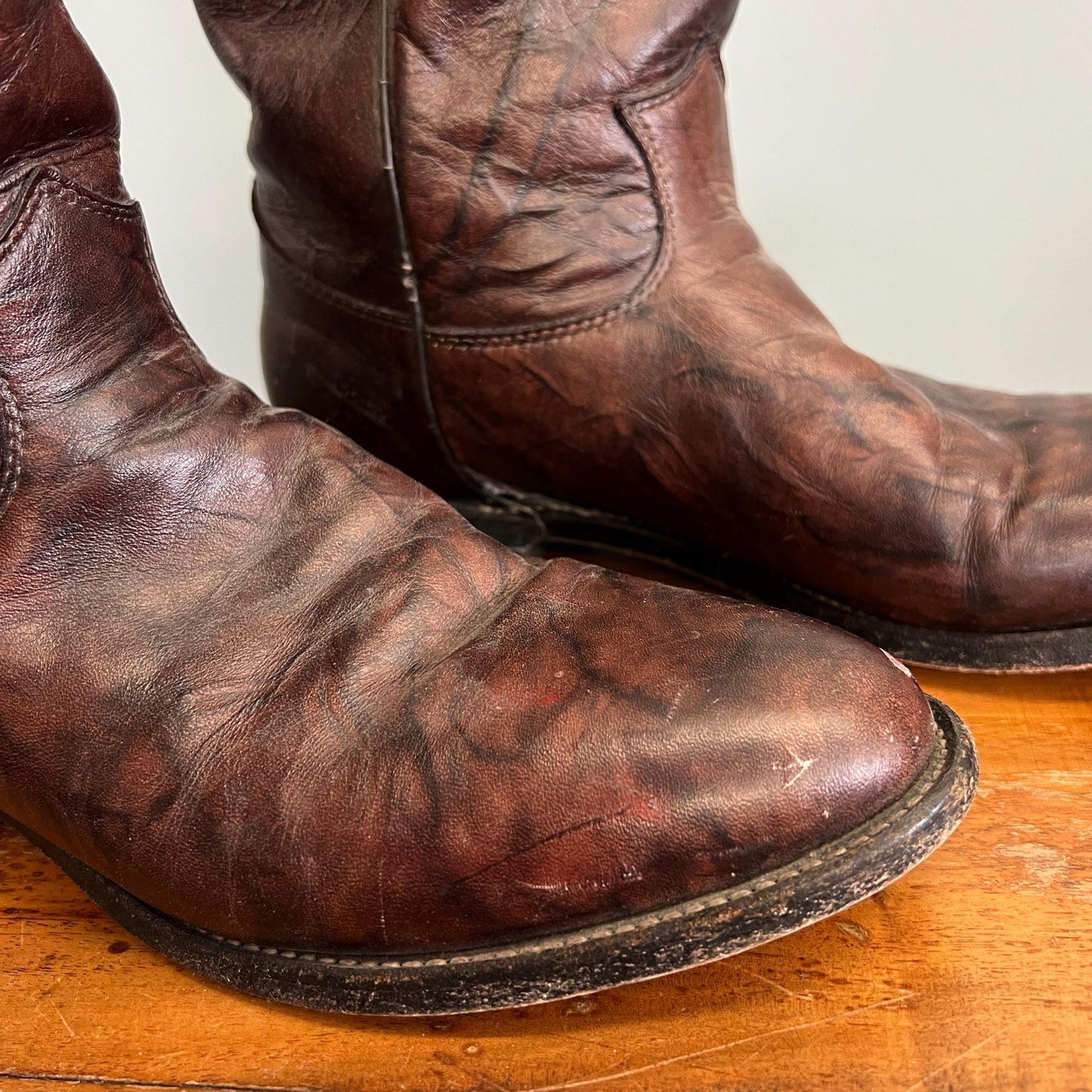 vtg 70s MARBLED LEATHER BOOTS // vintage justin biltrite style 3162 cowboy western style boots work shoes walking dead main character rugged