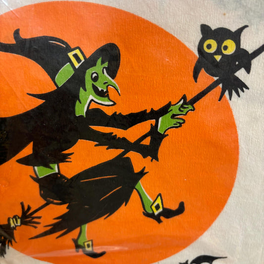 Vtg HALLOWEEN DECOR LOT! // vintage halloween in a box novelty game & decor die cut witch themed posters crepe banner skeletons black cats