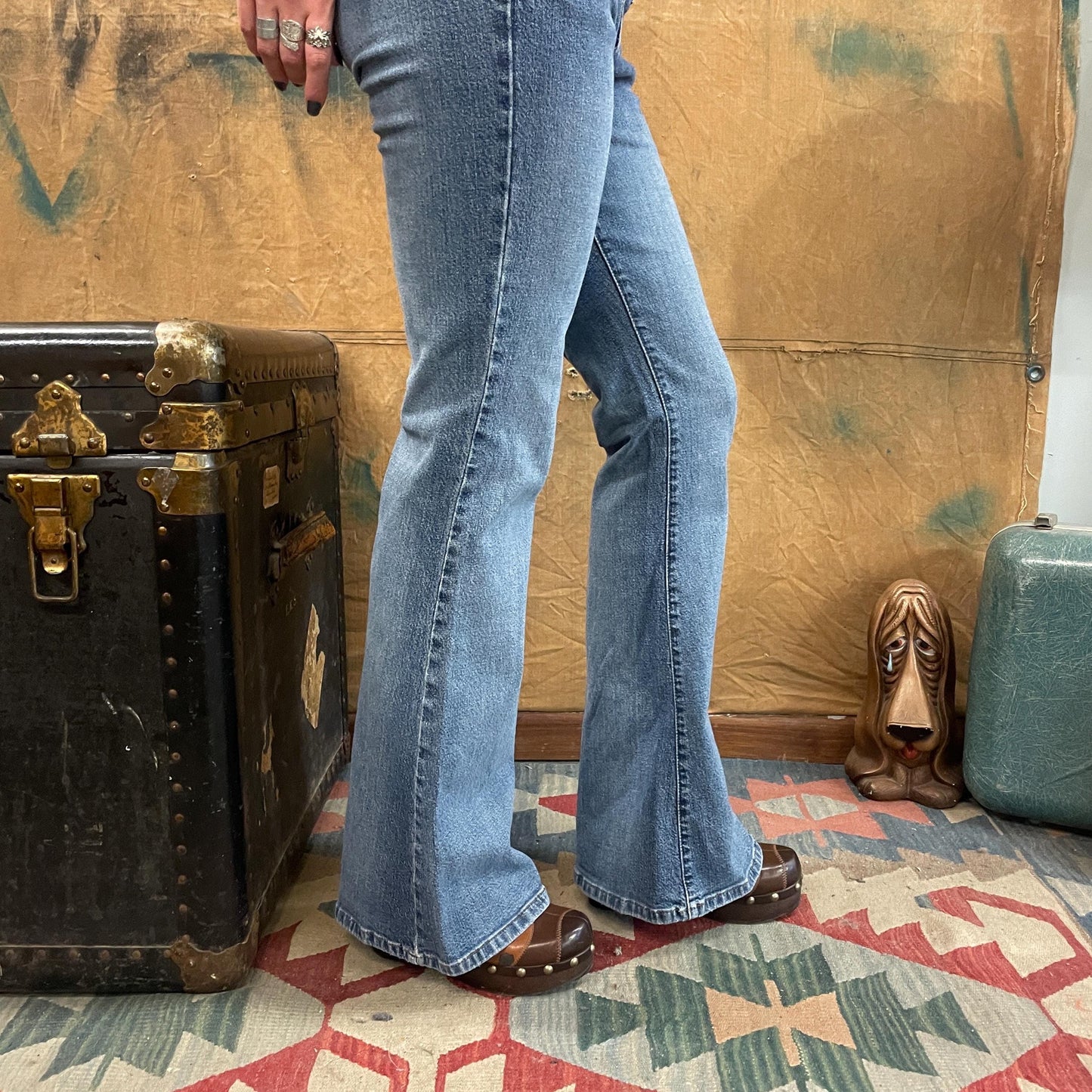 vtg y2k LOW RISE JEANS // vintage paris blues medium light wash flare leg thick band bare back paris hilton 90s y2k style sexy midriff brat