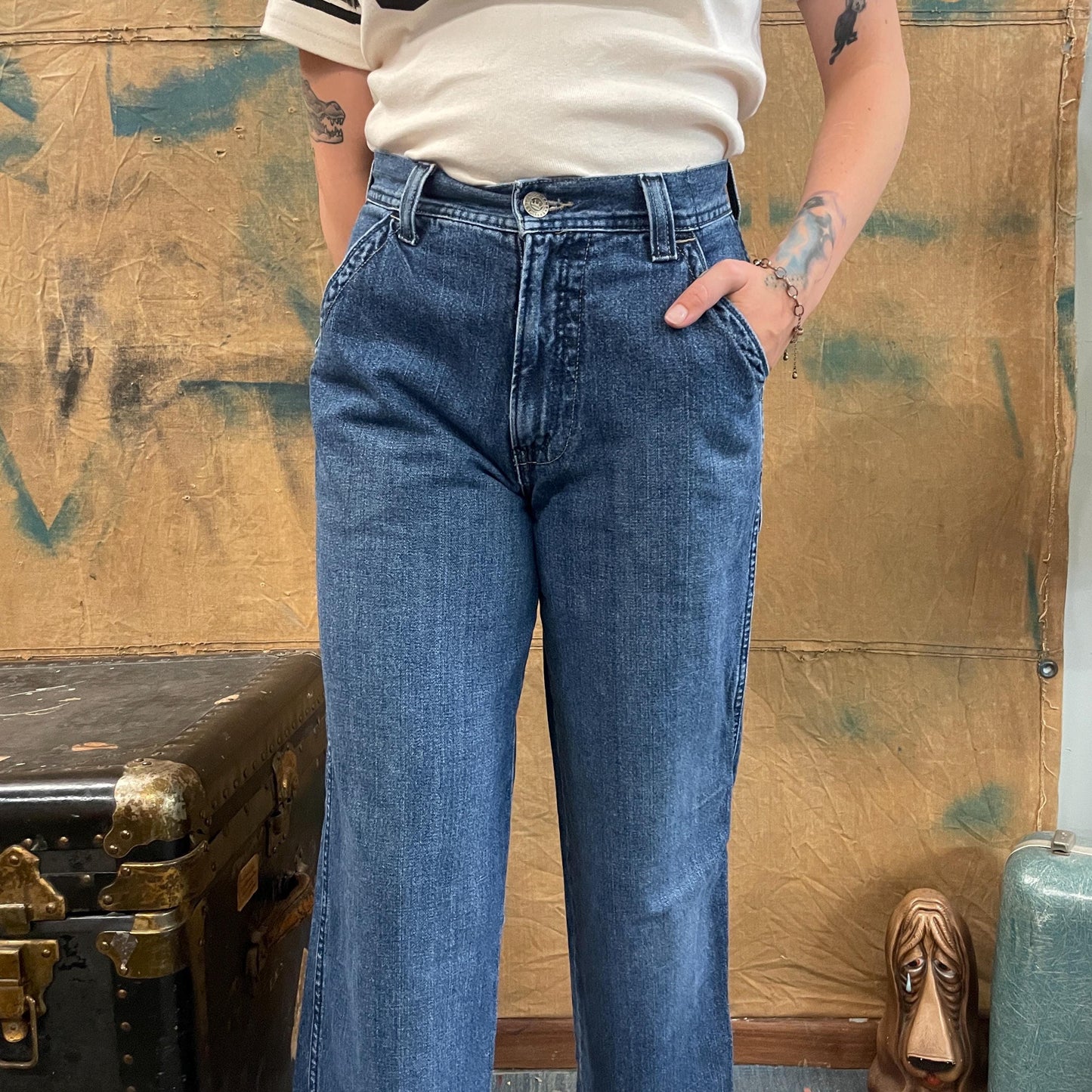 y2k 90s BULLDOG JNCO JEANS // vintage wide leg embroidered dog medium wash bootcut straight leg grunge hip hop double pocket hot topic vtg