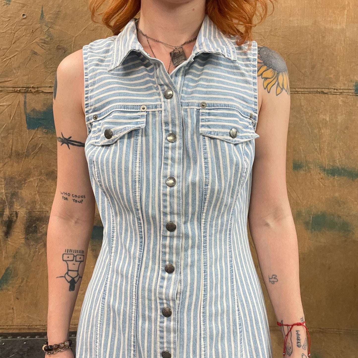 vtg 90s PINSTRIPED BLUE DENIM Dress // vintage button up jean dress pointy collar sleeveless mini dress autumn fall school casual minimalist