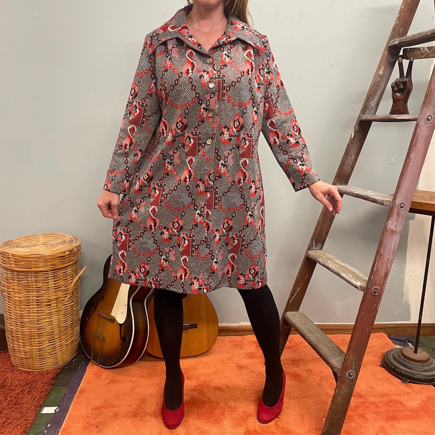 vtg 70s PSYCHEDELIC KNIT DRESS // vintage abstract pattern pointy collar retro tent dress autumn vibes a line midi shift dress trippy jacket