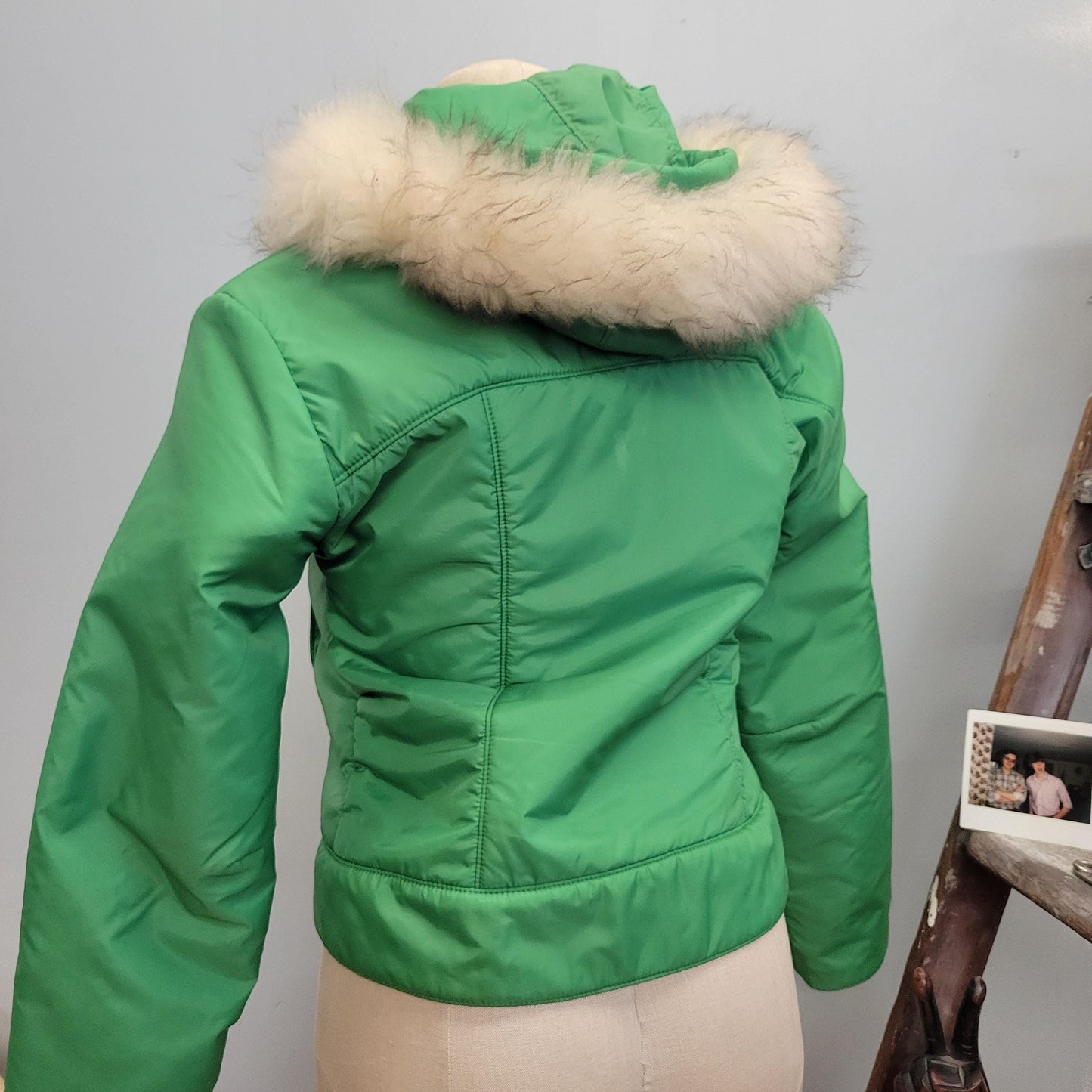 vtg 70s GREEN PUFFER JACKET // vintage 1977 nylon parka lamb fur trimmed hoodie cropped winter ski bunny Kelso that 70s show Jackie burkhart