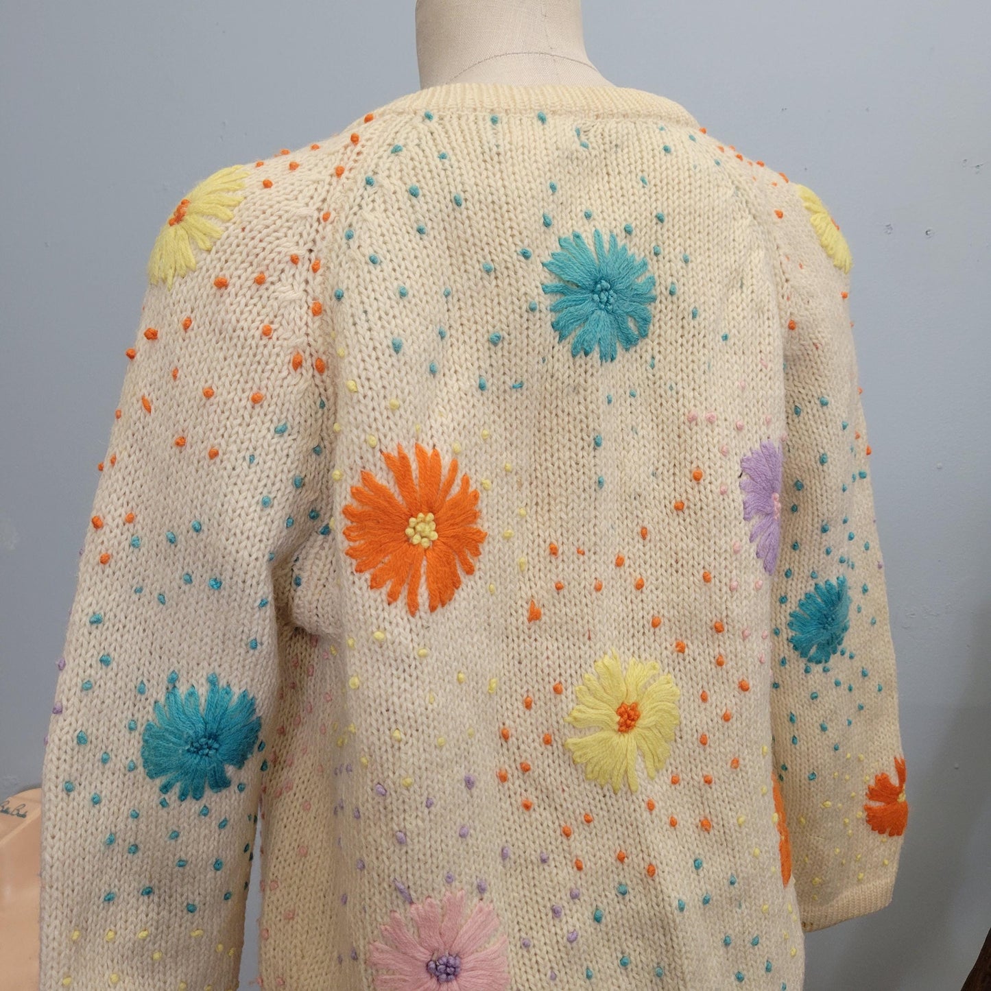 vtg 50s FLOWER POWER EMBROIDERED Sweater // vintage bright mod retro floral preppy rockabilly wool cardigan autumn cozy white cute cardigan