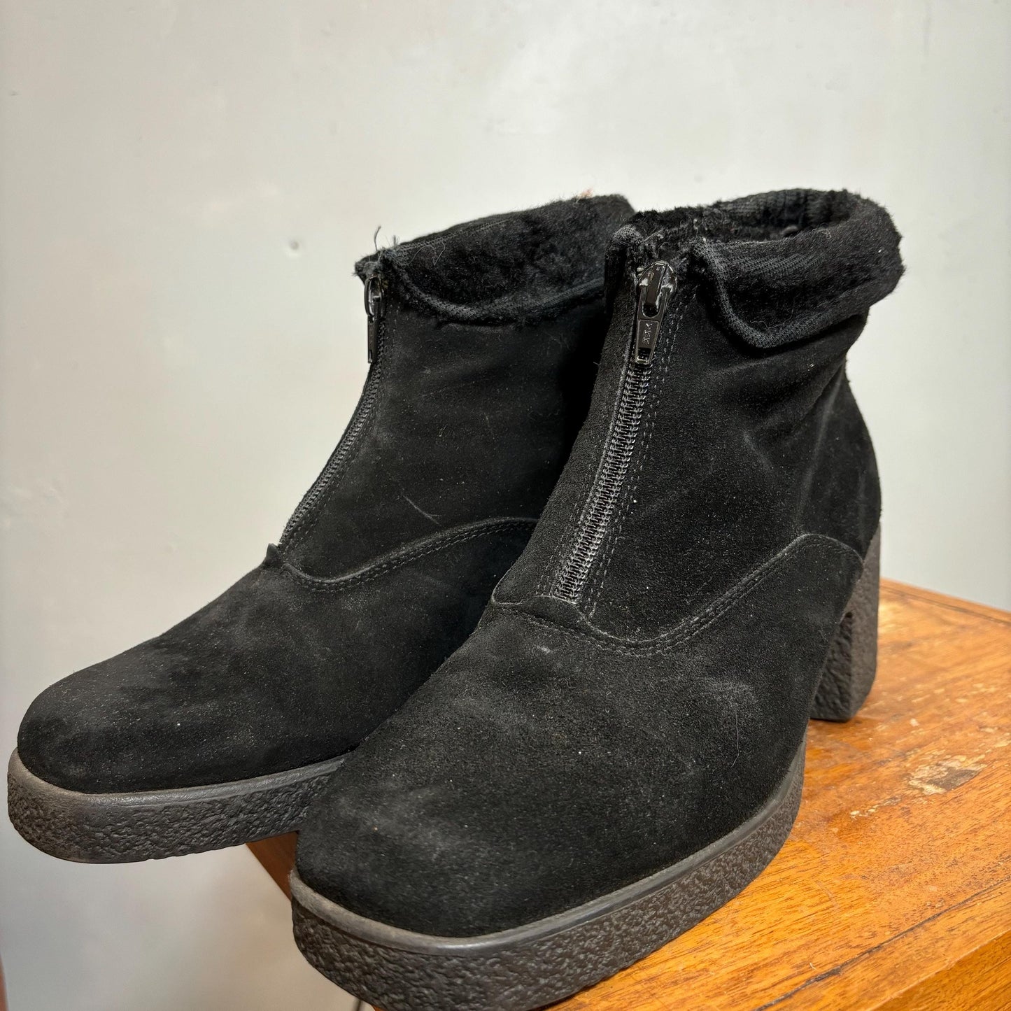 vtg 90s black suede chunky ankle boots