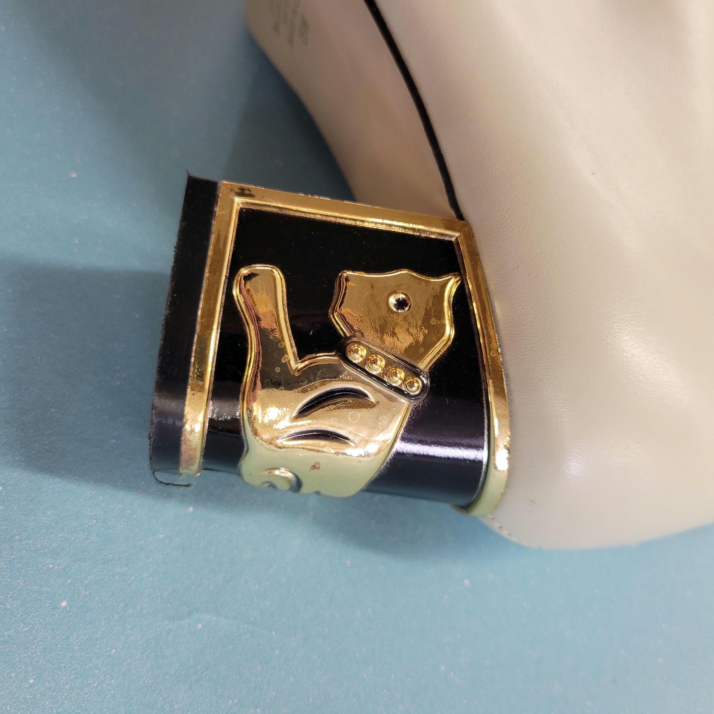 vtg GOLD CAT HEEL Boots // vintage white leather gold embellished versace style ankle boots pointy toe fancy high fashion eclectic gold lion