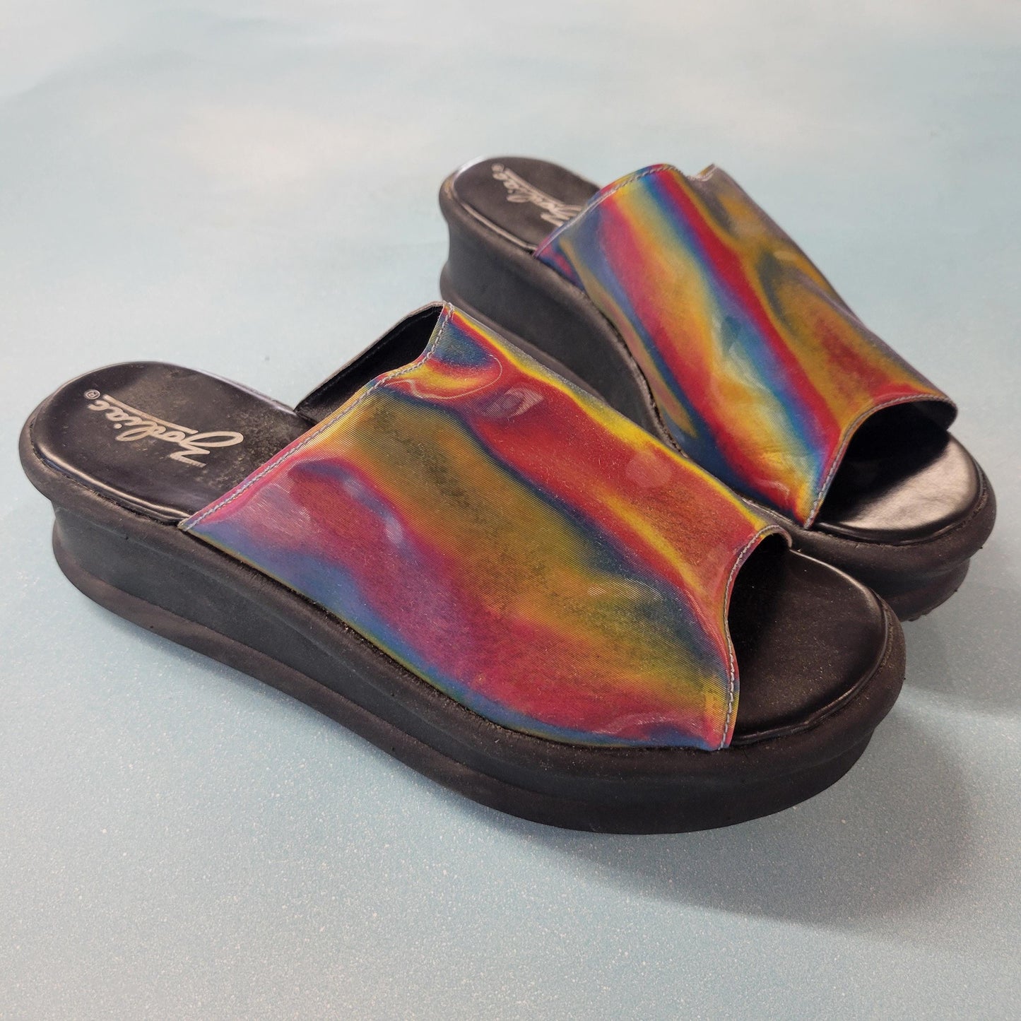 vtg 90s PSYCHEDLIC IRIDESCENT VINYL Platforms // vintage oil spill trippy rainbow reflective stacked 70s retro style y2k chunky sandals 8