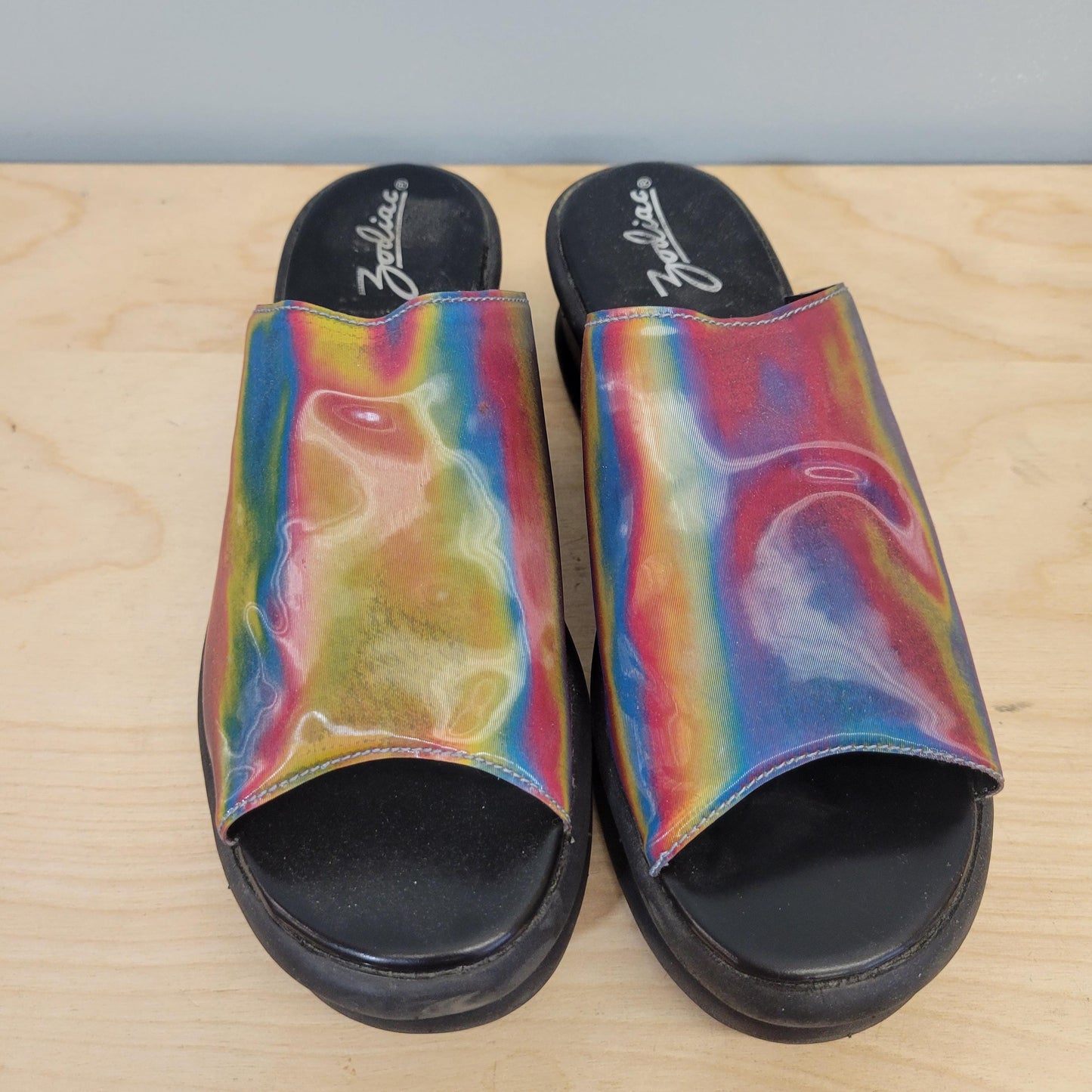 vtg 90s PSYCHEDLIC IRIDESCENT VINYL Platforms // vintage oil spill trippy rainbow reflective stacked 70s retro style y2k chunky sandals 8