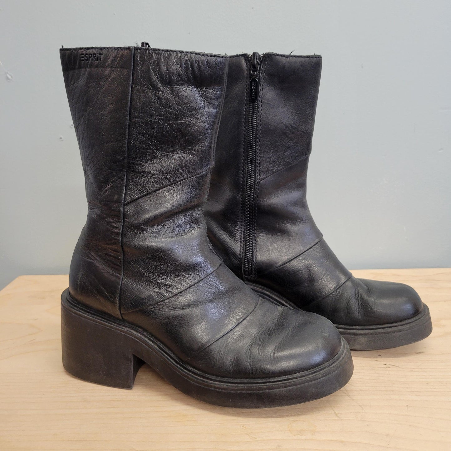 vtg 90s CHUNKY HEEL LEATHER Boots // vintage rounded toe ribbed sleek grunge beatle boot autumn fall platform ankle boots slip dress