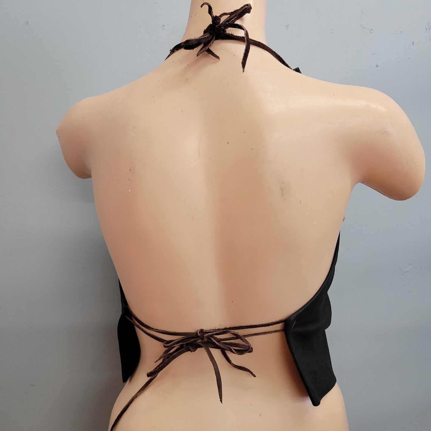 vtg 70s LEATHER LACE UP Top // vintage black leather strap up halter top hippie western bohemian festival style crop top sexy biker babe