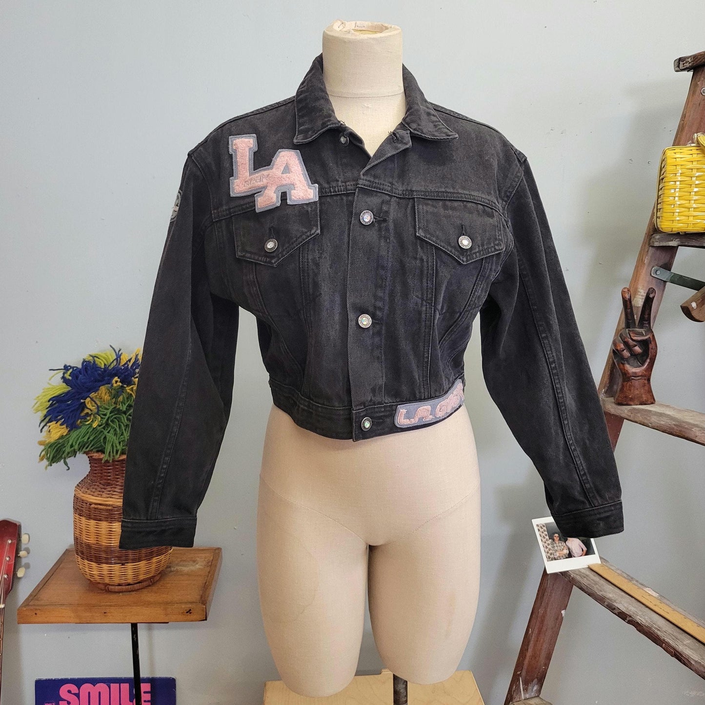 vtg 90s LA GEAR JEAN Jacket // vintage cropped black denim and pink stitch applique valley girl 90210 cute gray los angeles california girl