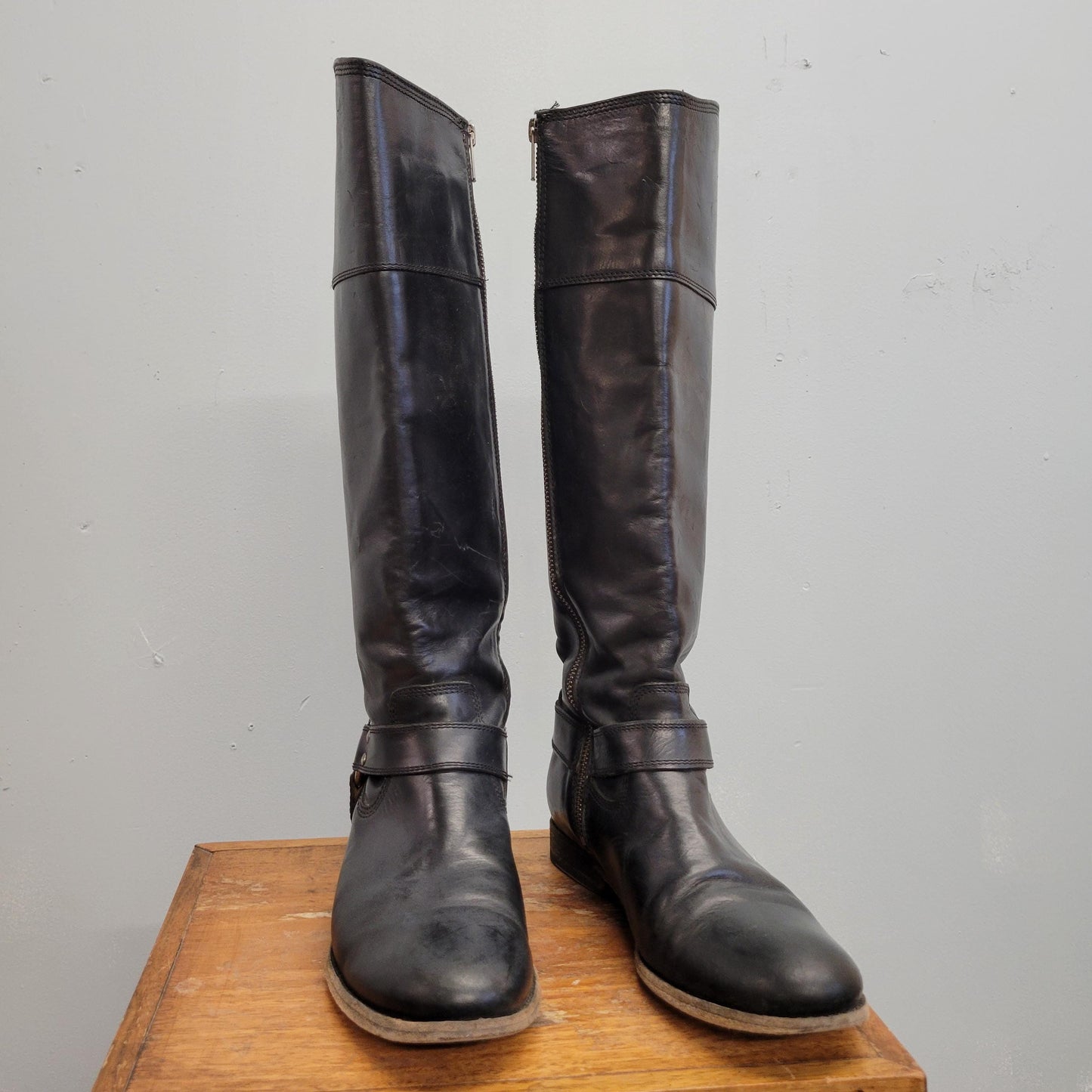 vtg FRYE 'MELISSA HARNESS' Boots // vintage black leather extended calf inside zip boot size 8B knee high mod hippie biker autumn winter