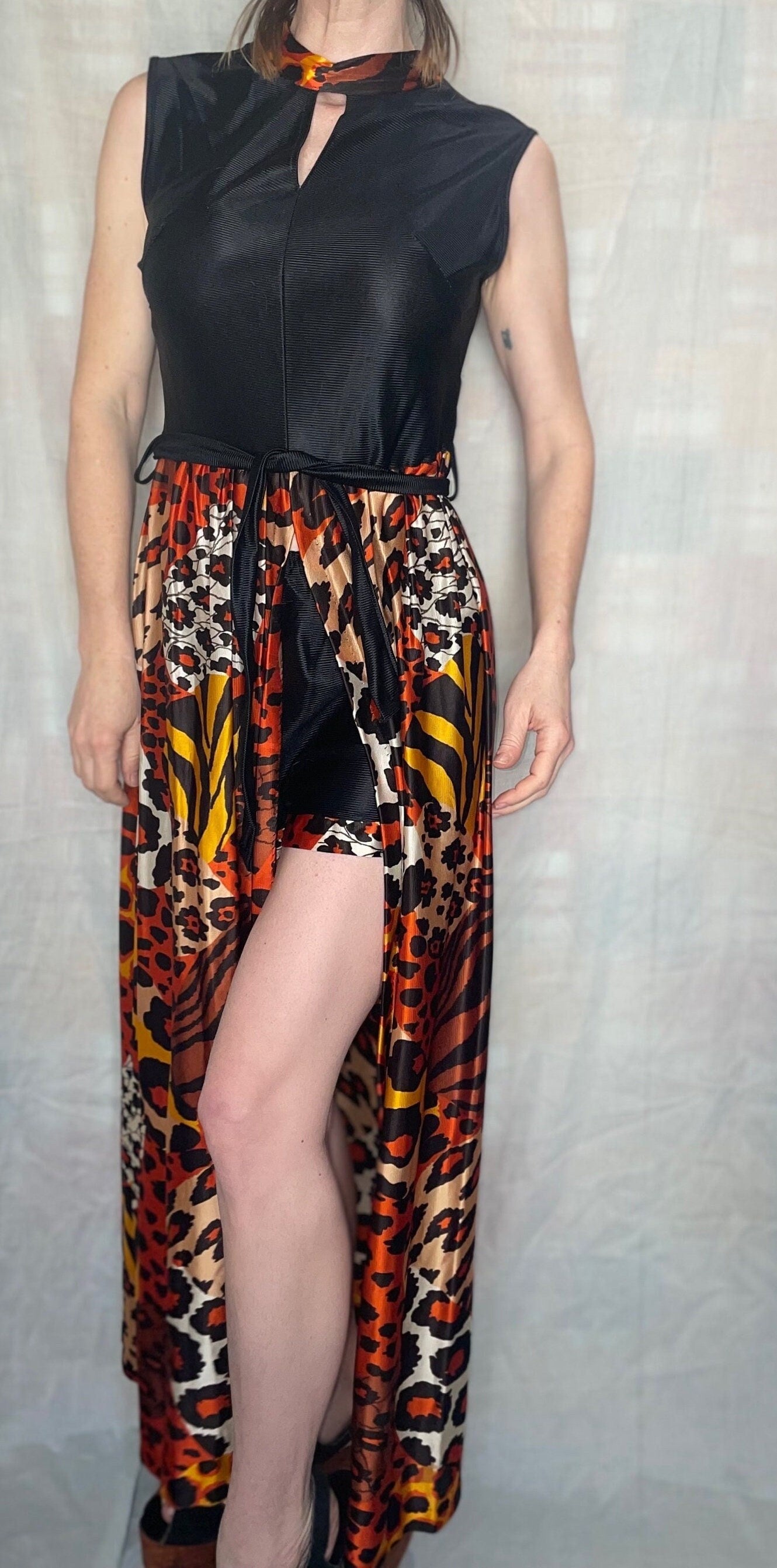 vtg 70s HOT PANTS & TUNIC Set // vintage animal print wild slinky flowy maxi dress and shorts 2 piece sexy bohemian disco queen halloween