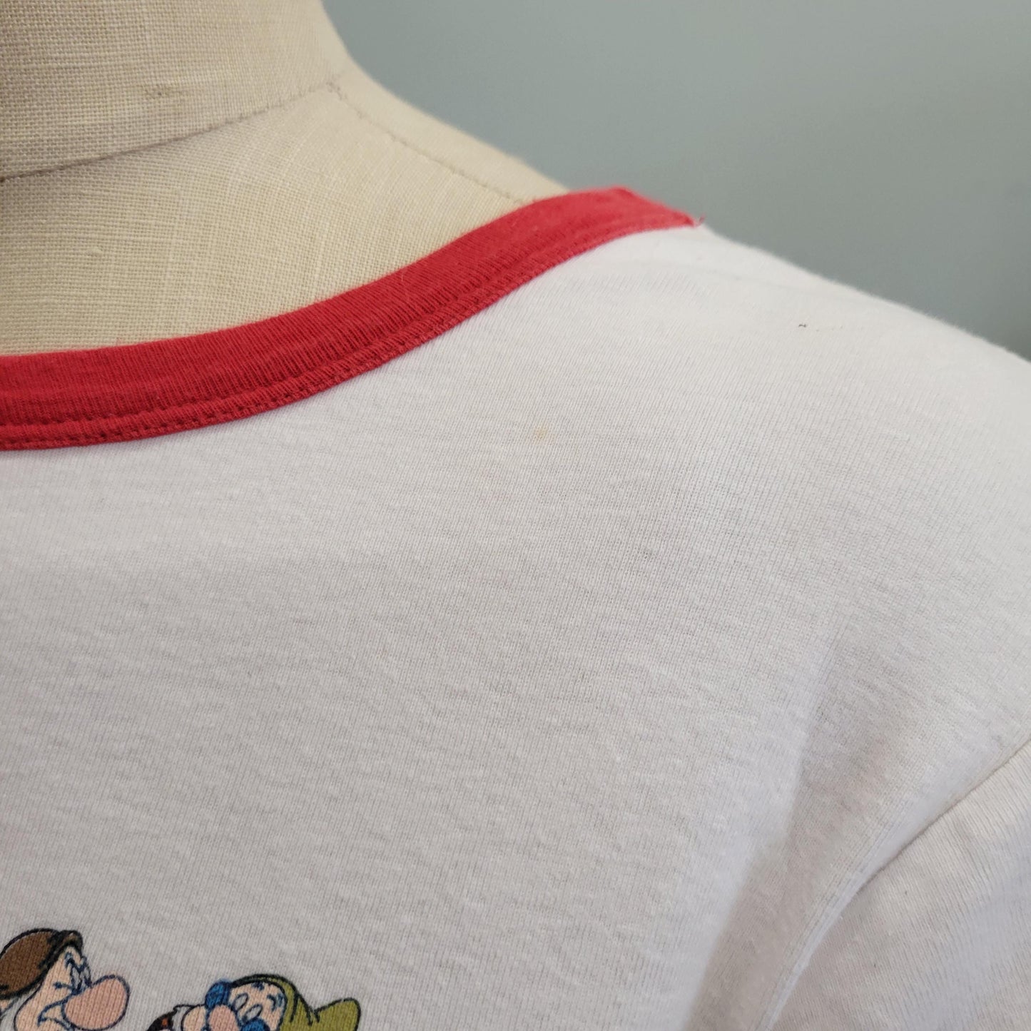 vtg 90s GRUMPY SNOW WHITE Shirt // vintage disney youth large baby tee 7 dwarves “happy ain’t everything” funny ringer tee Y2K french cut