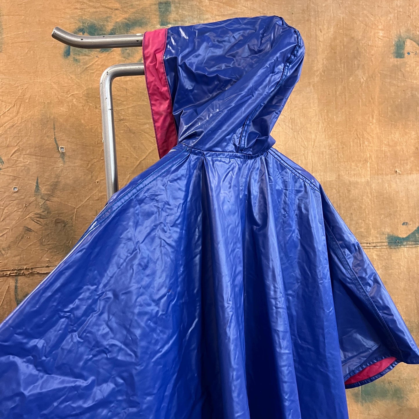 vtg 80s VINYL RAIN CAPE Jacket // vintage reversible hooded autumn 60s two tone grunge pvc wet look shiny lightweight waterproof mod funky