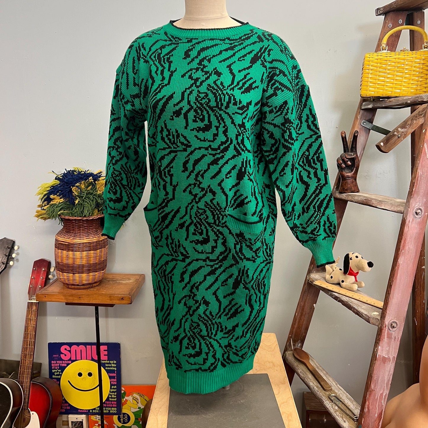 vtg 80s PATTERNED SWEATER DRESS // vintage magnet brand medium womens abstract green tiger stripes long knit vivid bright autumn knee length